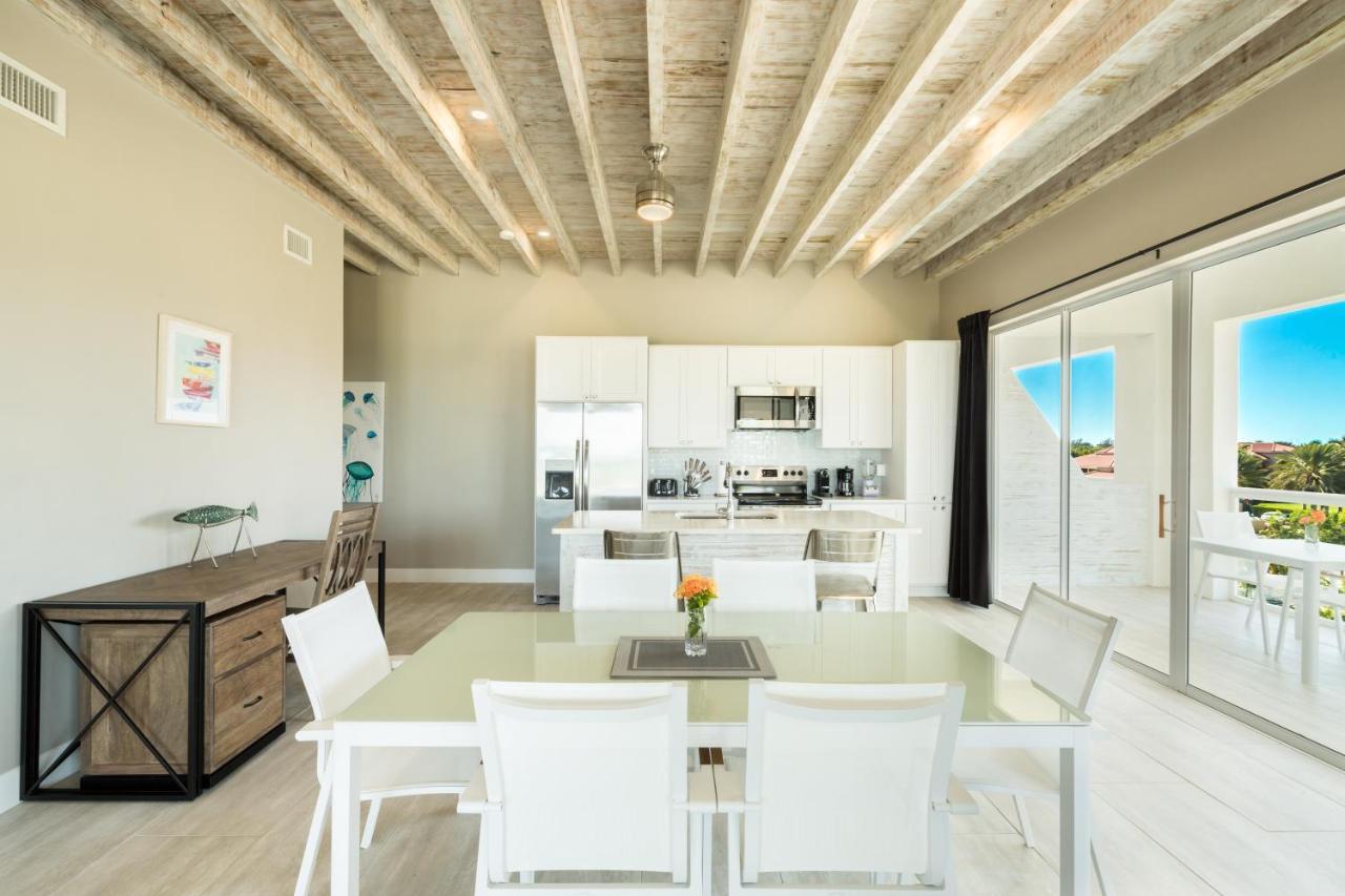Отель The Tides, Grace Bay The Bight Settlements Экстерьер фото